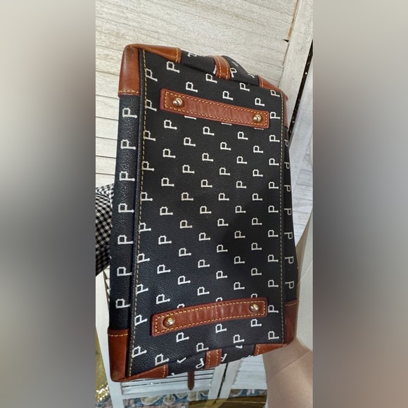 Dooney & Bourke Black and Brown Monogram Shoulder Bag. Pittsburgh Pirates. - Picture 7 of 13